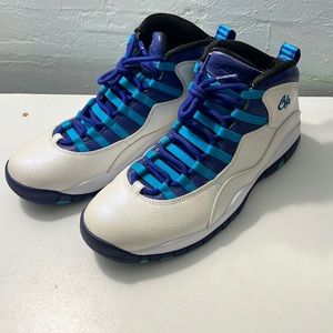 Mens size 11.5. Jordan 10 retro Charlotte